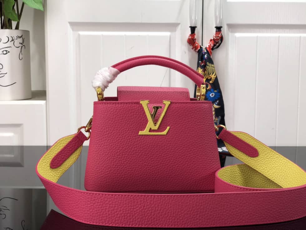 Best Replica Louis Vuitton Capucines Mini M59440 Replica Shoulder Bag - Colareps