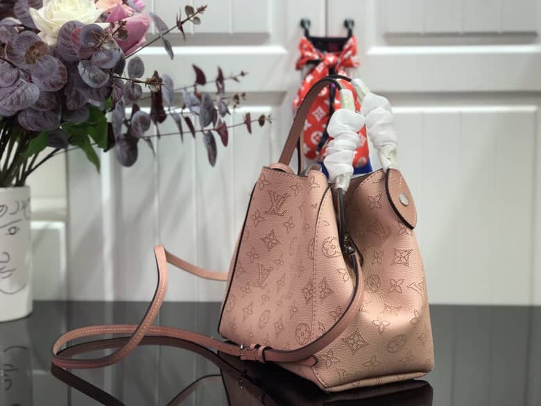 Best Replica Louis Vuitton Mahina Hina PM Leather Tote Replica Pink M54353 - Colareps