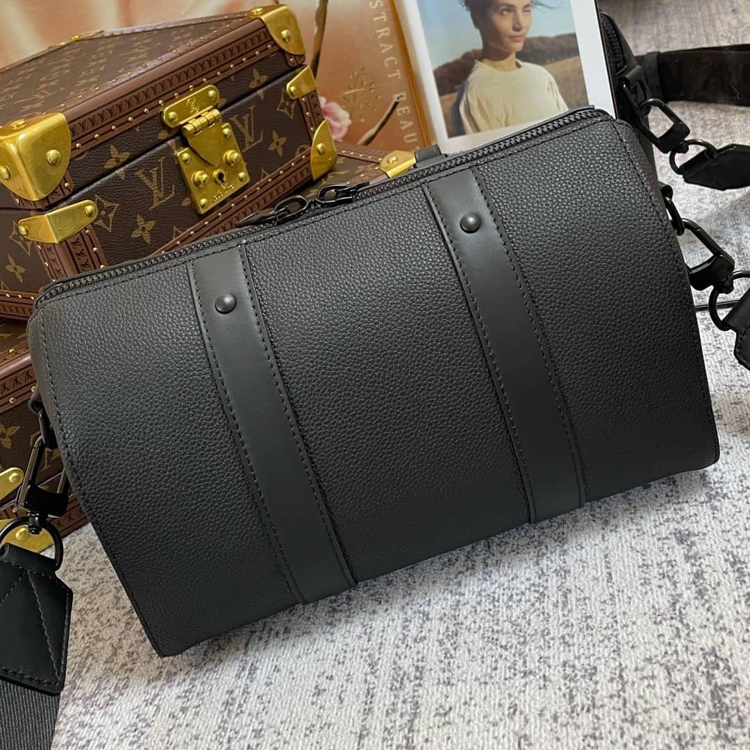 Best Replica Louis Vuitton City Keepall Leather Replica Bag M57082 - Colareps