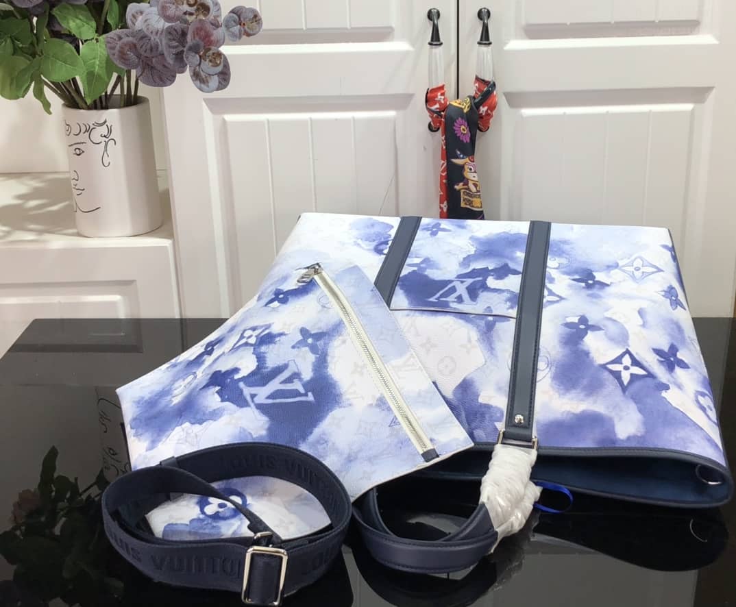 Best Replica Louis Vuitton Weekend GM Watercolor Monogram Replica Tote Blue M45754 - Colareps