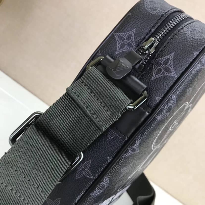 L0vis Vvtt0n Monogram Eclipse Danube PM Vivienne Replica Shoulder Bag M43677