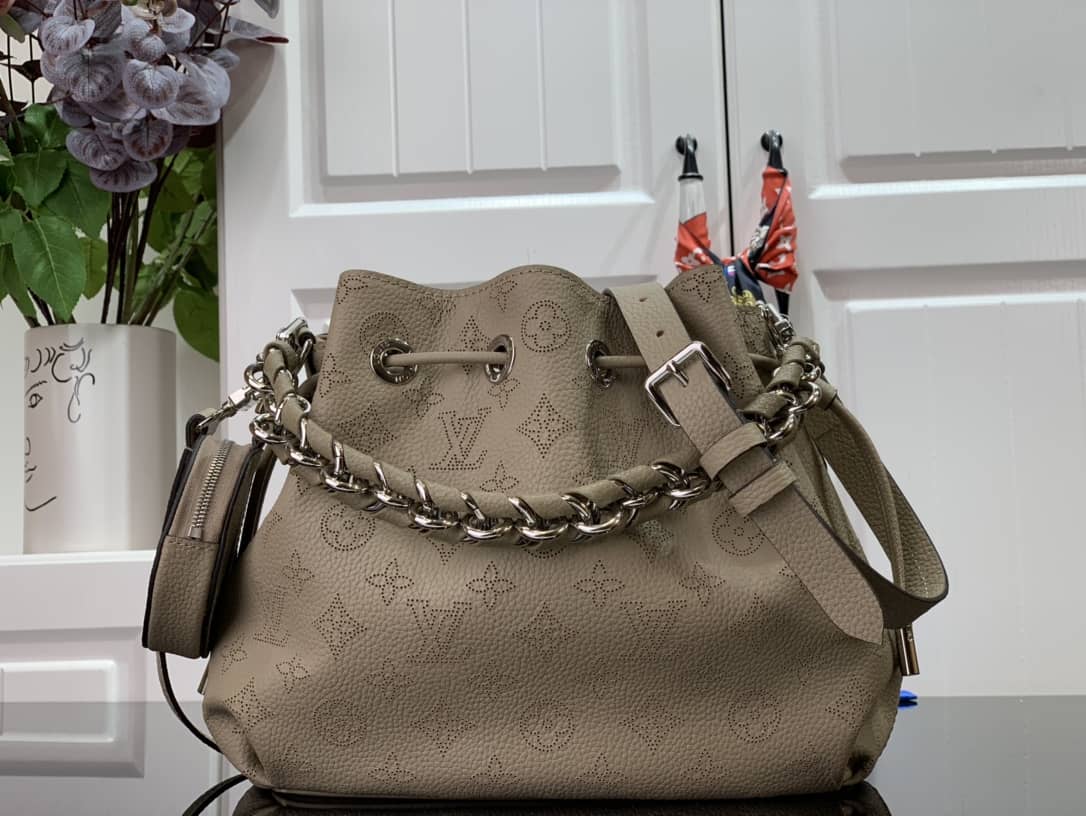 Best Replica Louis Vuitton Bella Mahina Magnolia Leather Replica Bag M57068 Gray - Colareps