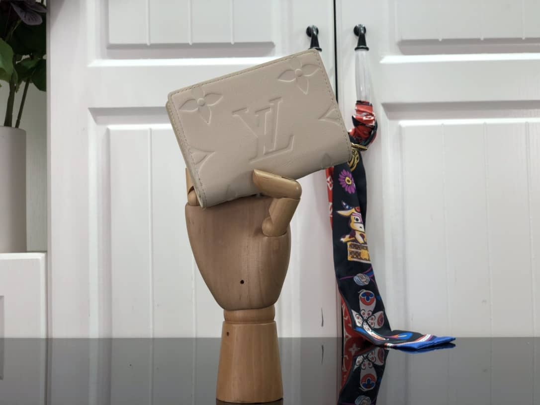 Best Replica Louis Vuitton Monogram Empreinte Portefeiulle Clear Replica Wallet M80754 - Colareps