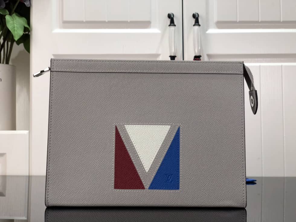 Best Replica Louis Vuitton Taiga Pochette Voyage Gery M59147 Replica - Colareps