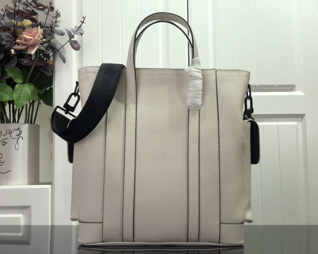 Best Replica Louis Vuitton Christopher Tote Replica M58479 - Colareps