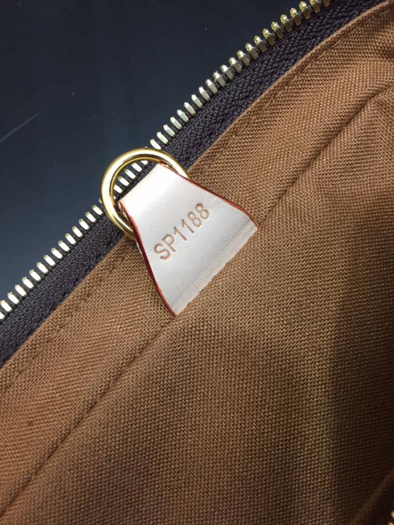 Best Replica Louis Vuitton Porte Documents Voyage Business Replica M40226 - Colareps