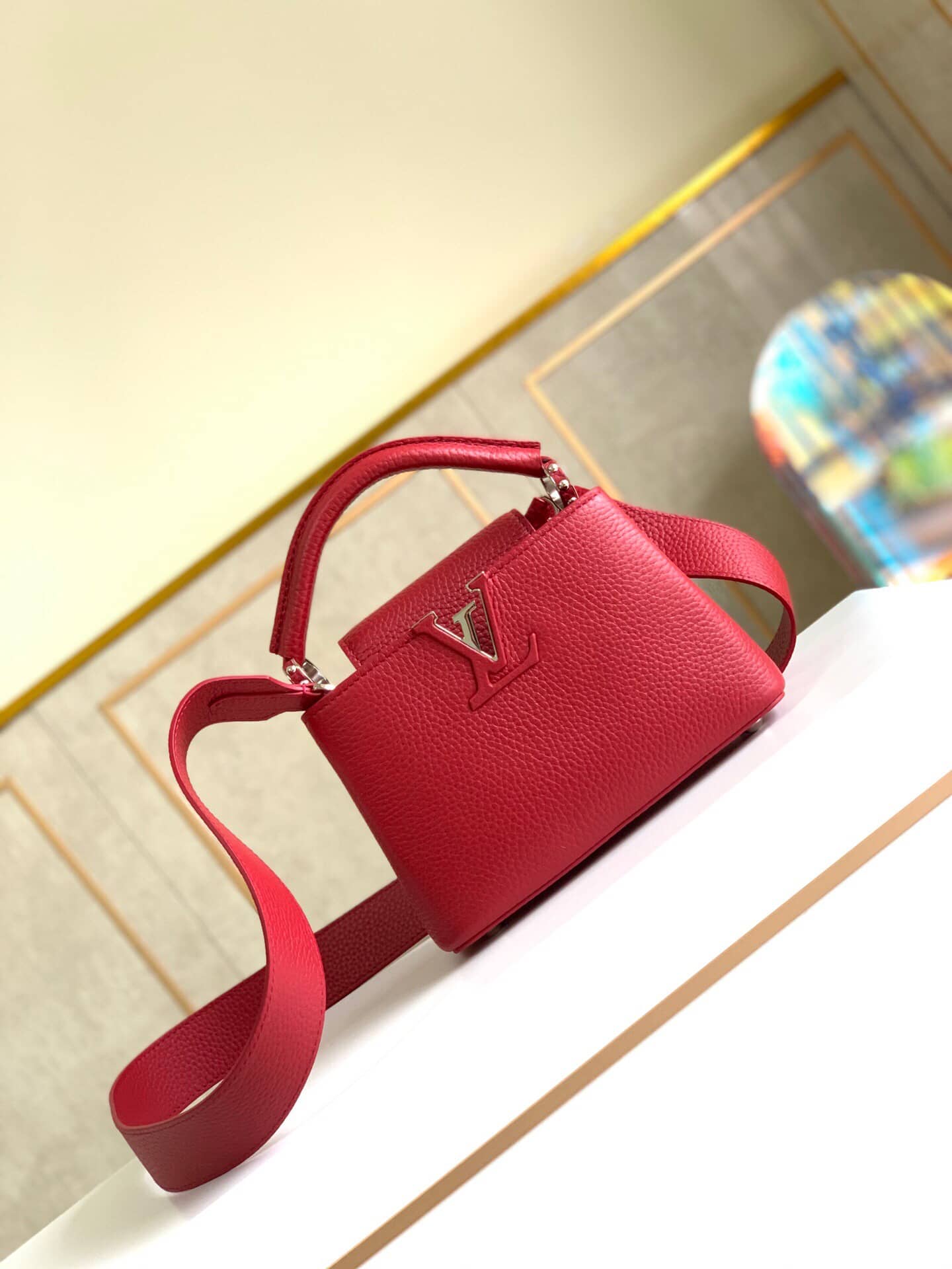 Best Replica Louis Vuitton Taurillon Leather Capucines Mini Replica Bag Red M55985 - Colareps