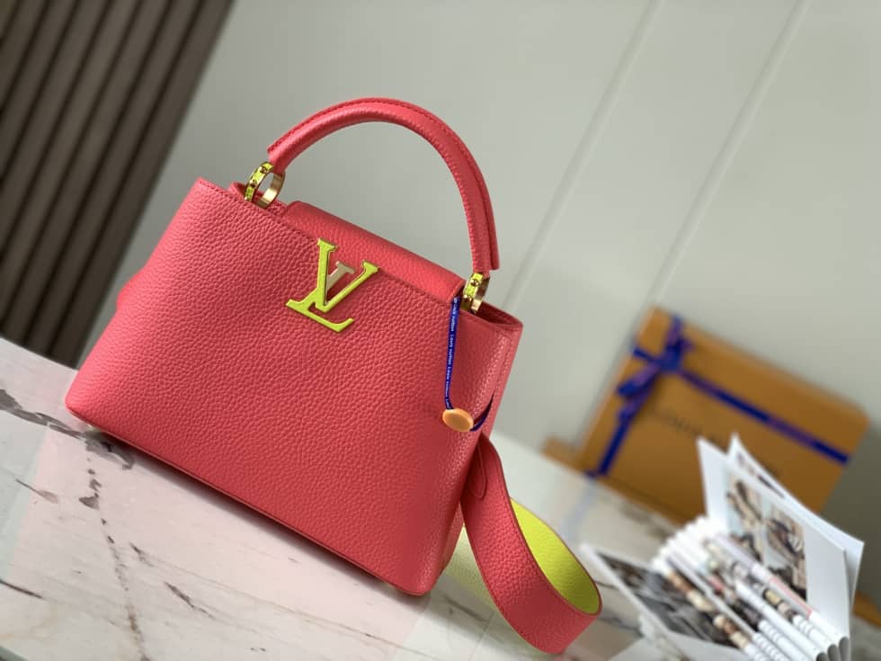 Best Replica Louis Vuitton Capucines BB Rose M59468 Replica Shoulder Bag - Colareps