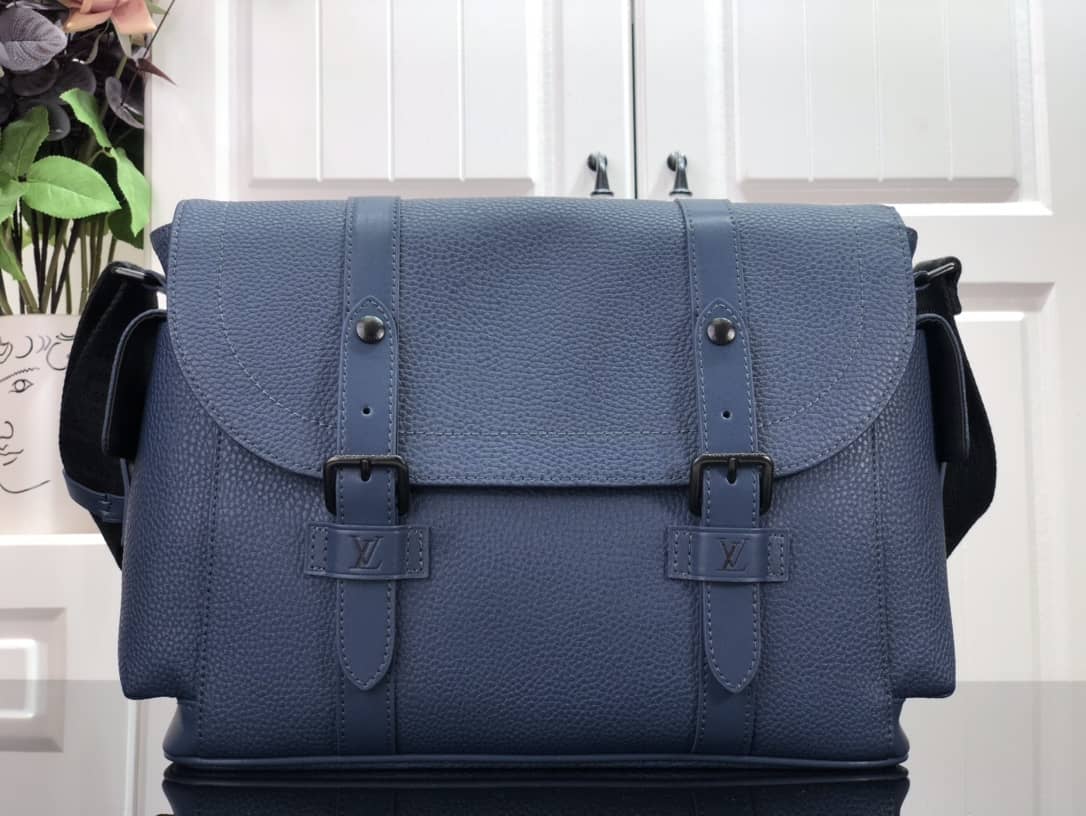 Best Replica Louis Vuitton Trunk Taurillon Leather Messenger Bag Replica Blue M58494 - Colareps