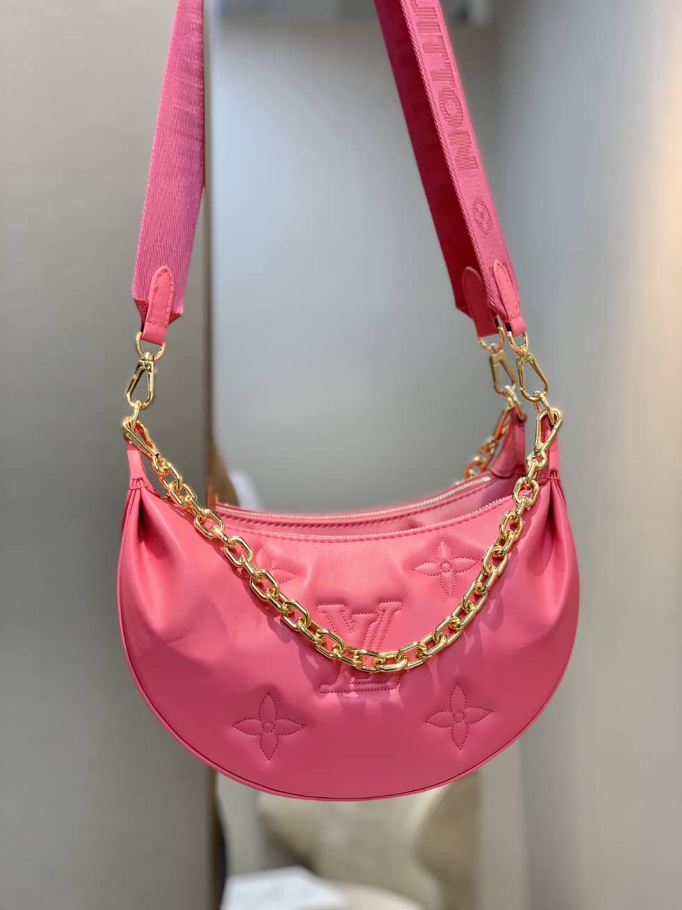 Best Replica Louis Vuitton Over The Moon Bubblegram Dragon Fruit M59915 Replica Hobo - Colareps