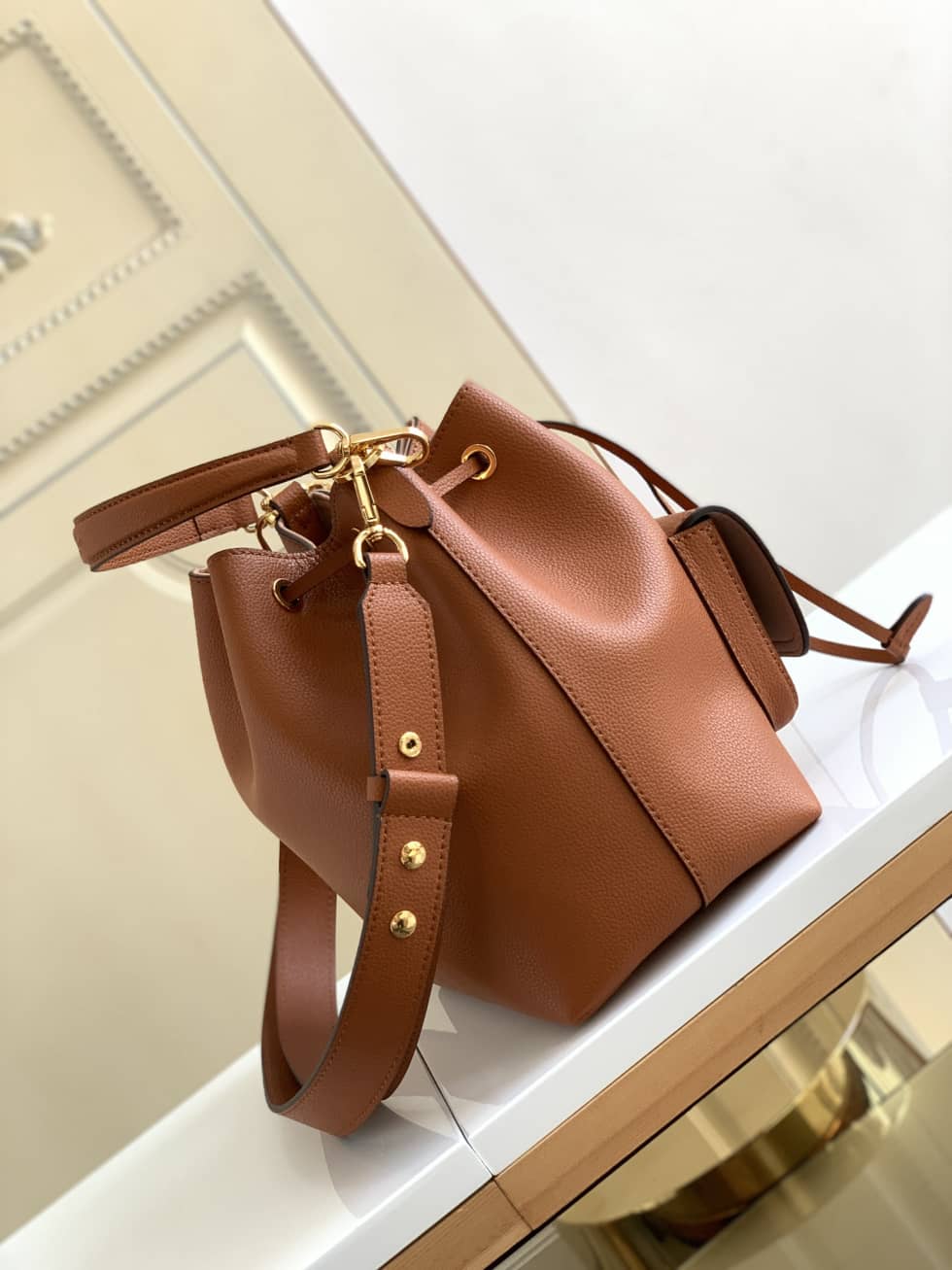 Best Replica Louis Vuitton Lockme Grained Calf Leather Brown M57689 Replica Bucket Bag - Colareps