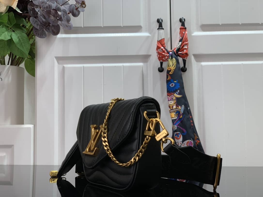 Best Replica Louis Vuitton New Wave Multi Replica Pochette Black M56466 - Colareps