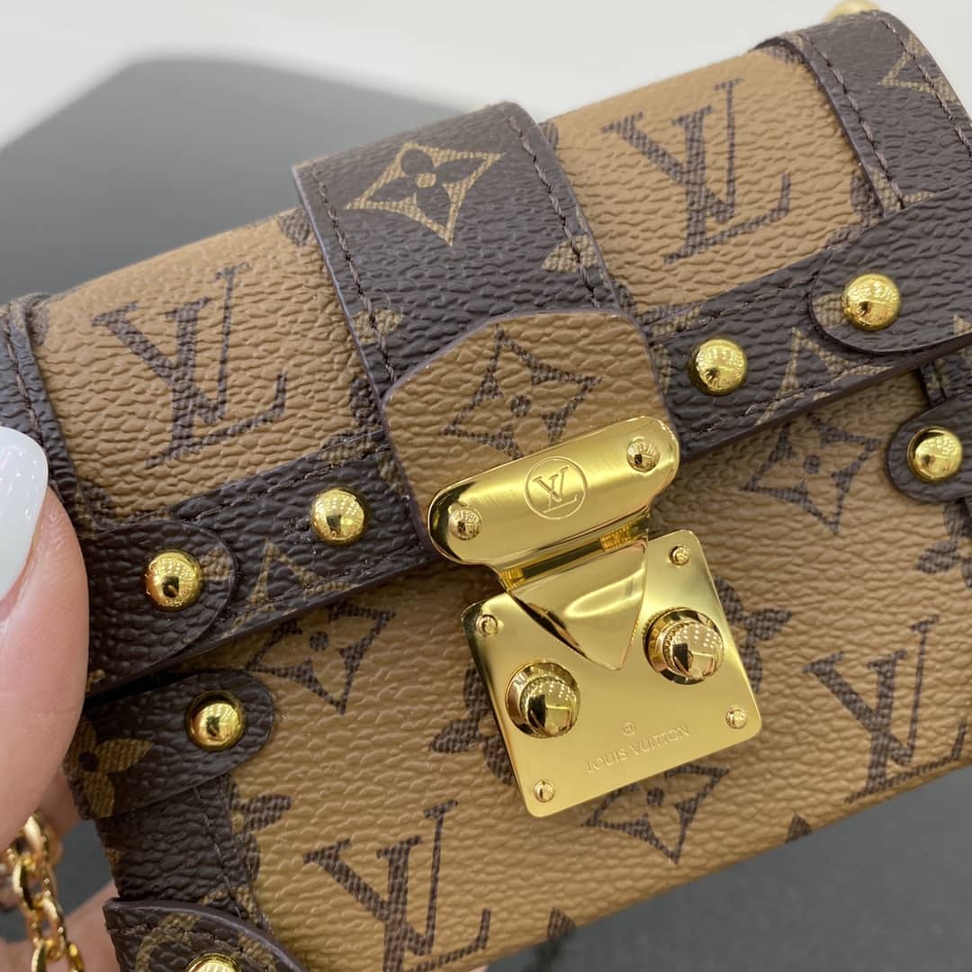 Best Replica Cheap LV Soft Trunk Chain Crossbody Bag From China - Colareps