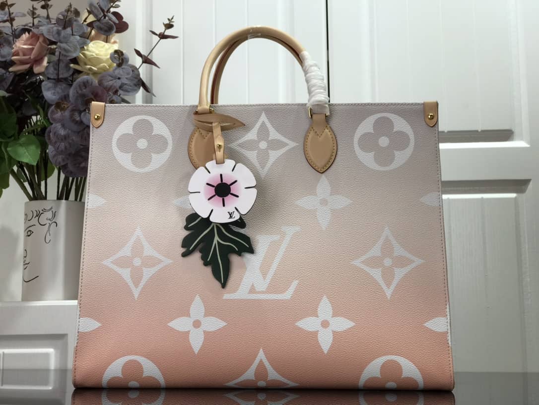 Best Replica Louis Vuitton OnTheGo Gm By The Pool Tote Replica M57640 - Colareps