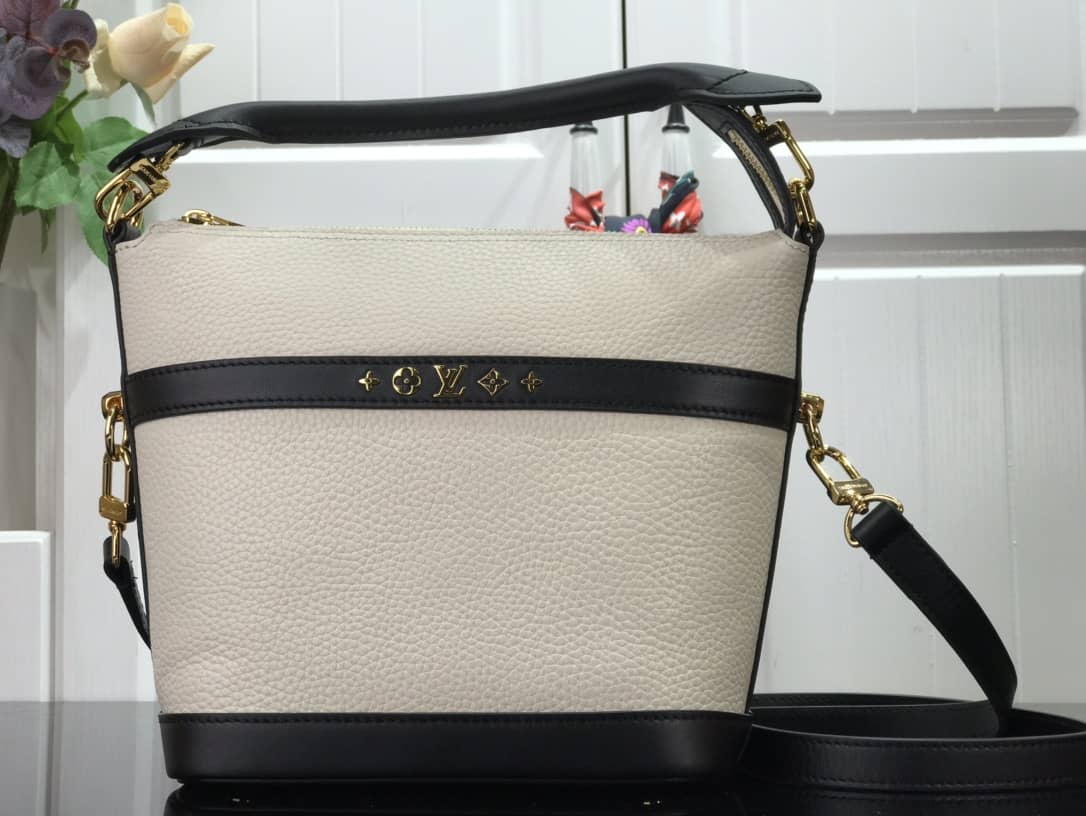 Best Replica Louis Vuitton Cruiser PM Calfskin Leather Replica Bag White M57934 - Colareps