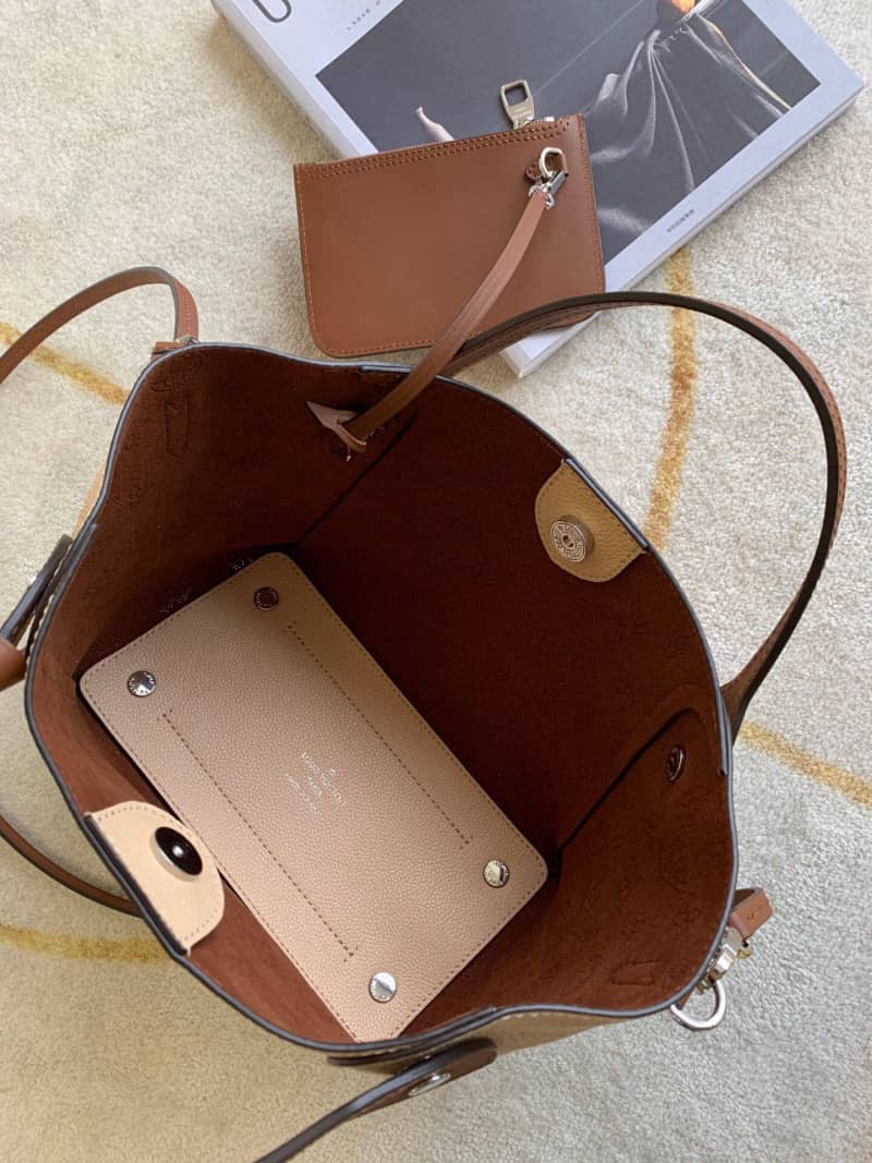 Best Replica Louis Vuitton Mahina Hina PM Leather Tote Replica Beige M54353 - Colareps