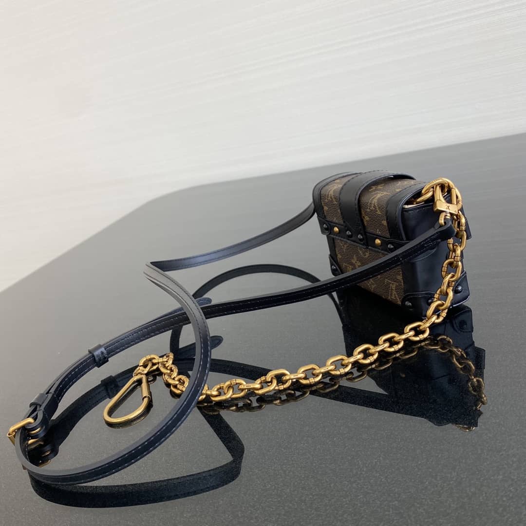 Best Replica Louis Vuitton Mini Trunk Monogram Canvas Key Chain Replica Bag 44188M - Colareps