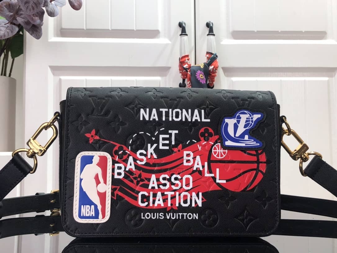 Best Replica Louis Vuitton NBA Studio Messenger Basketball Bag Replica M58498 - Colareps