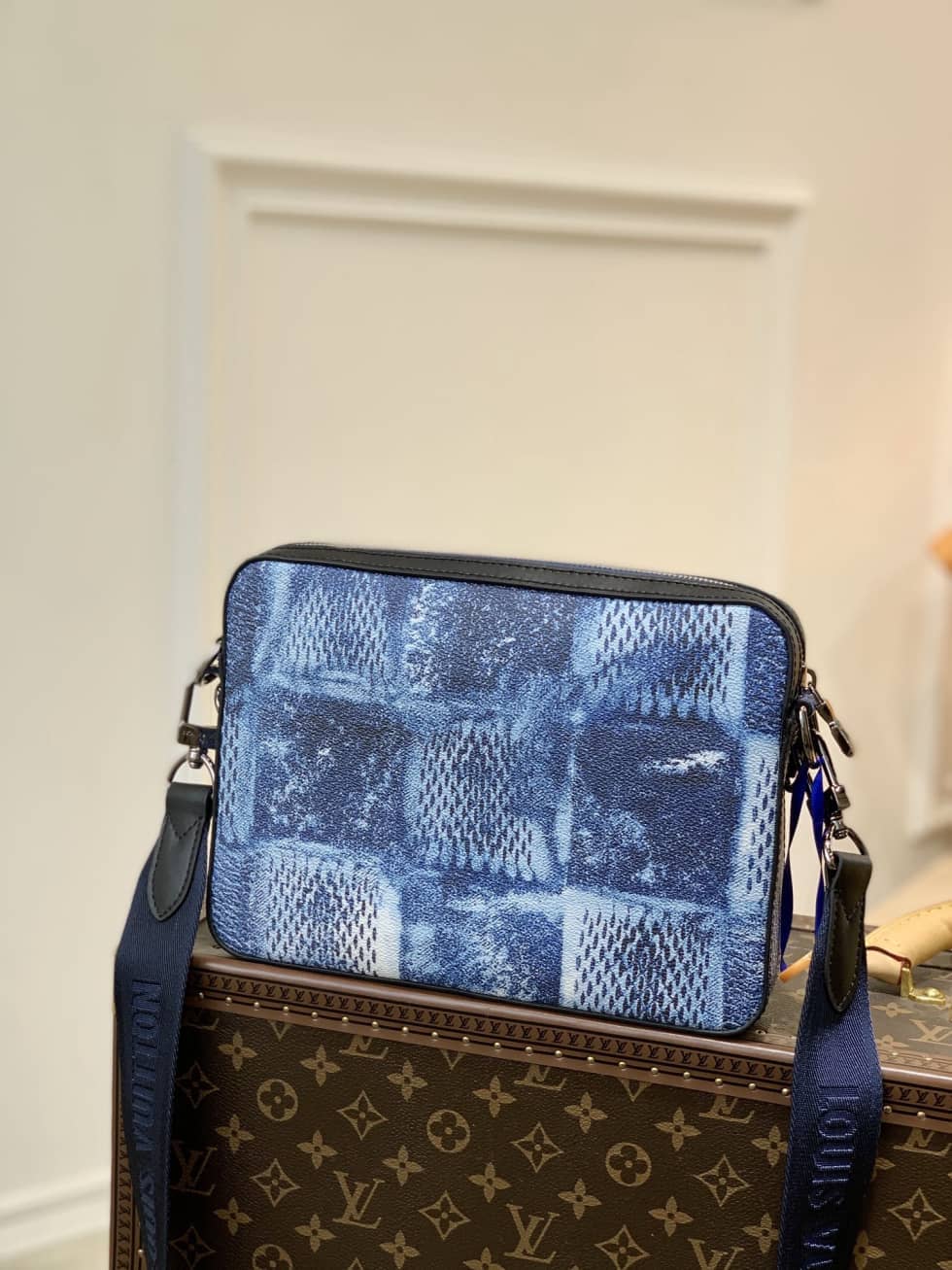 Best Replica Louis Vuitton Trio Damier Salt Stone Blue N50068 Replica Messenger Bag - Colareps