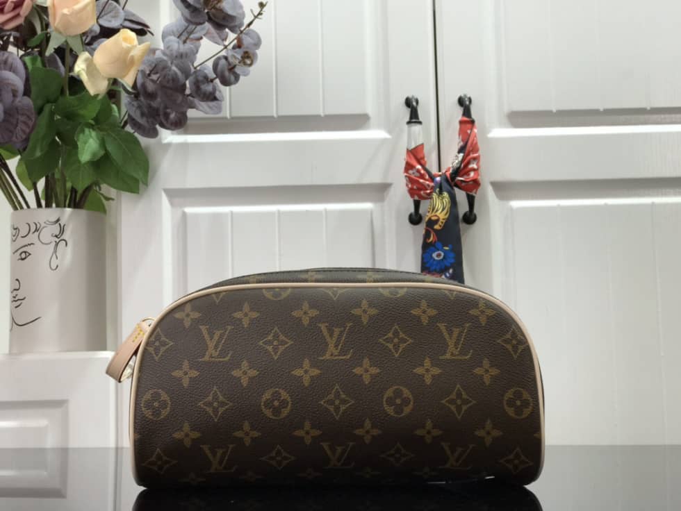 Best Replica Louis Vuitton King Size Toiletry Bag M47528 Replica - Colareps