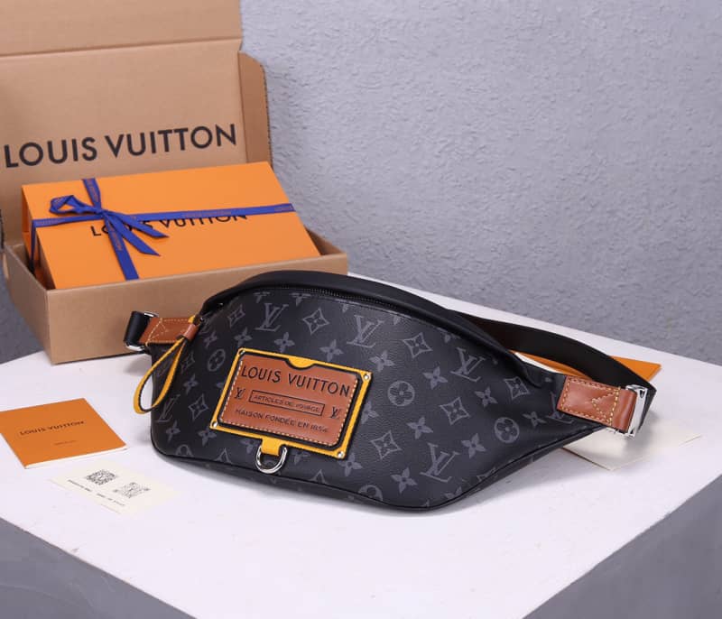 Best Replica LV Bum Bag Dupe Monogram Eclipse Coated Canvas Discovery M45220 - Colareps