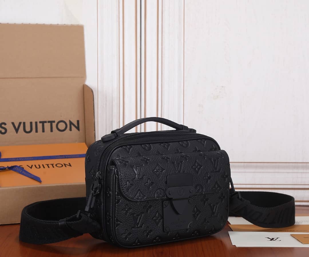 L0vis Vvtt0n S Lock Messenger Bag Replica Black M58489