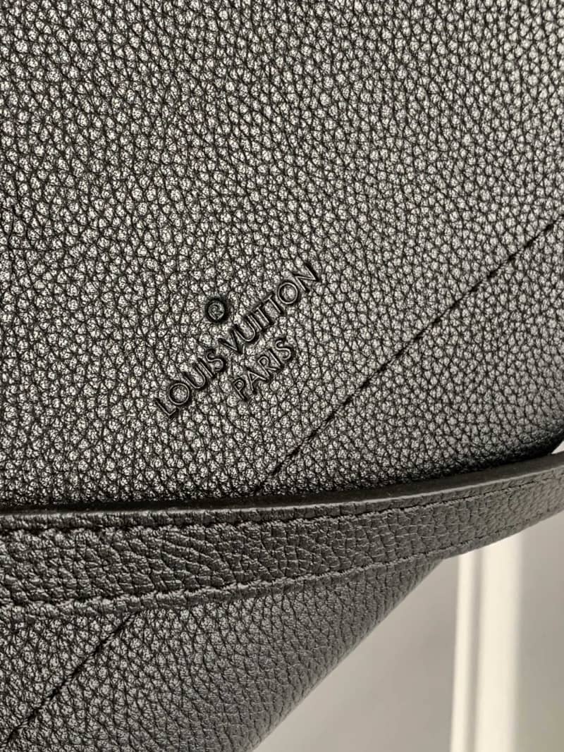 Best Replica Louis Vuitton Lockme Day Tote Replica Black M53730 - Colareps