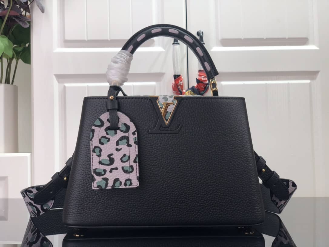 Best Replica Louis Vuitton Capucines BB Calfskin Handbag Black - Colareps