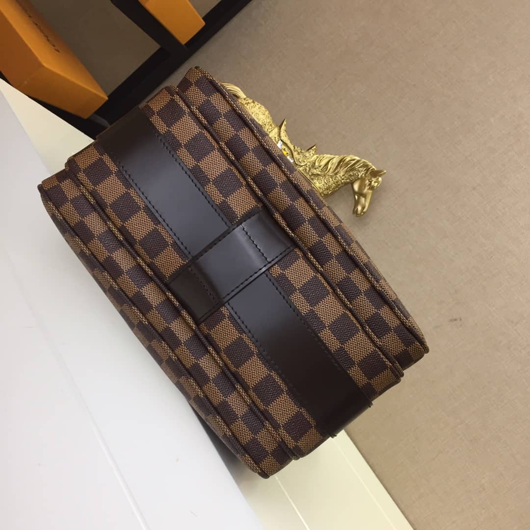 L0vis Vvtt0n Naviglio Leather Shoulder Bag Replica N45255