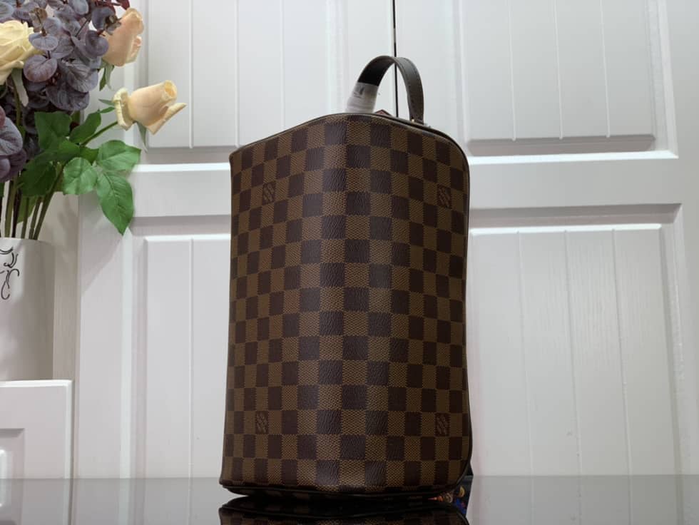 Best Replica Louis Vuitton Dopp Kit Toilet Pouch Monogram Canvas M44494 Replica - Colareps