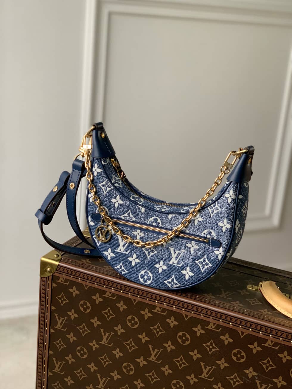 Best Replica Louis Vuitton Denim Loop Blue/White M81166 Replica Hobo - Colareps
