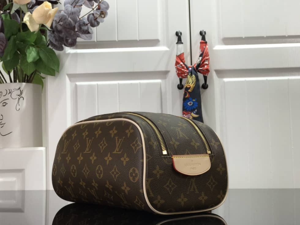 Best Replica Louis Vuitton King Size Toiletry Bag M47528 Replica - Colareps