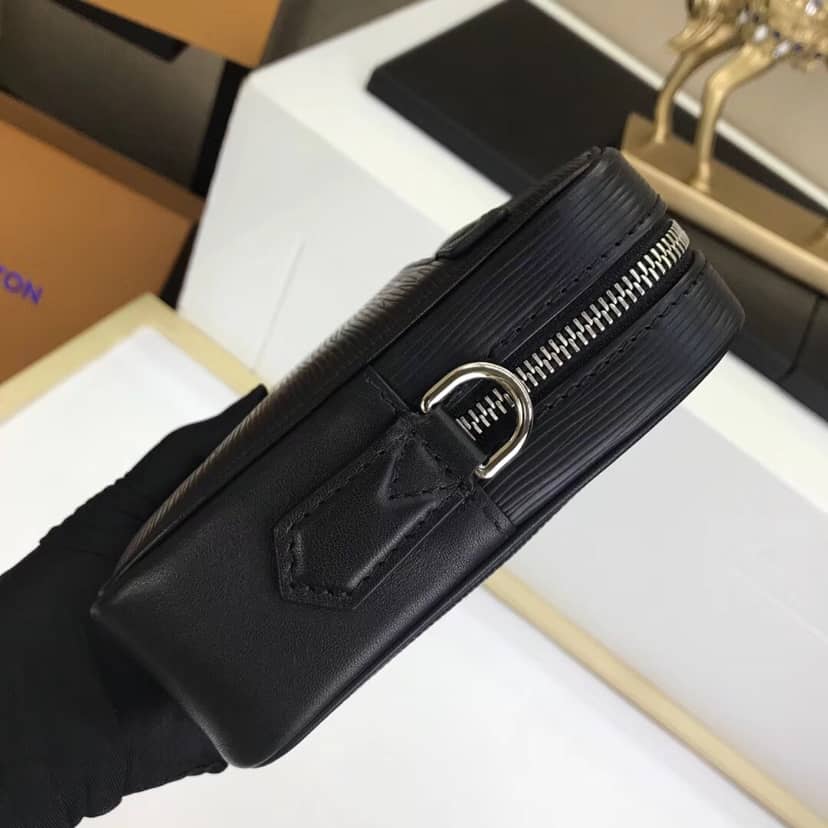 Best Replica Louis Vuitton Kasai Clutch Epi Leather Replica Black M51726 - Colareps