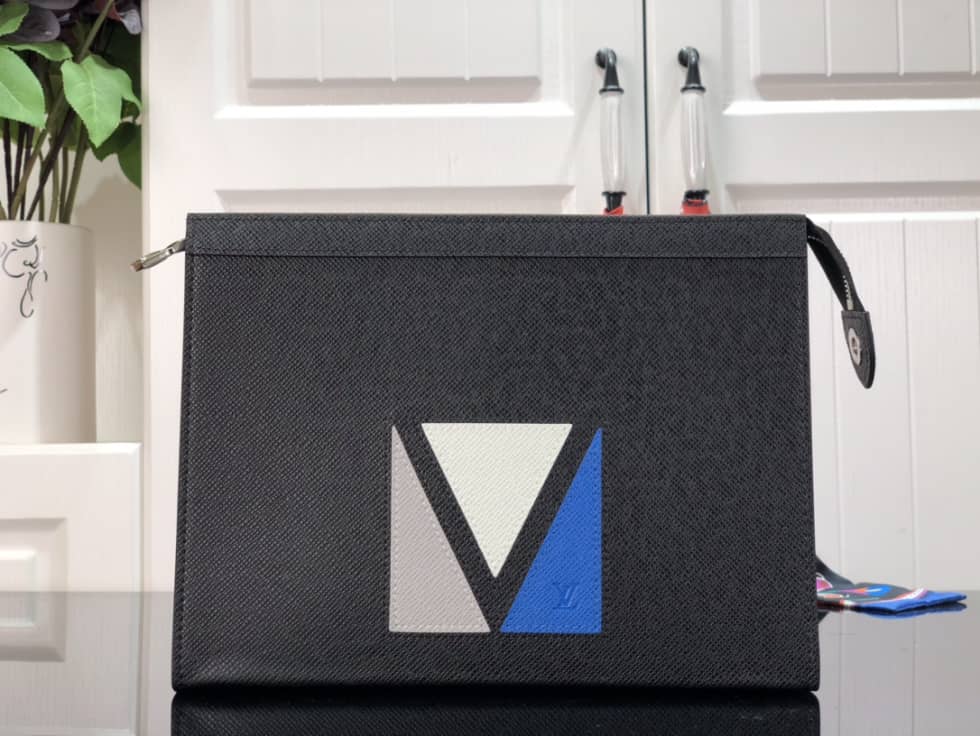 Best Replica Louis Vuitton Taiga Pochette Voyage Black M59147 Replica - Colareps