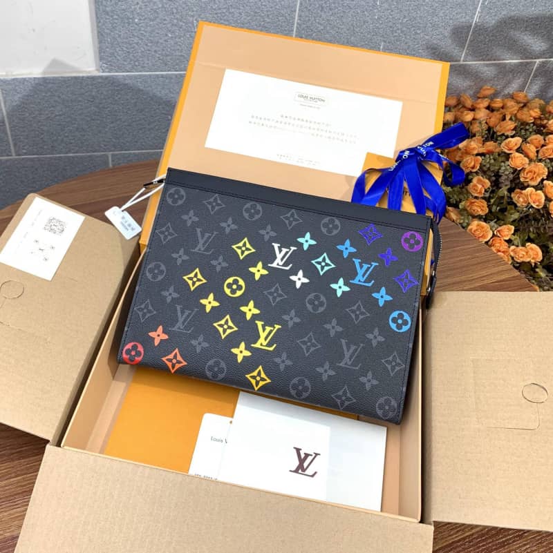 Best Replica Louis Vuitton Monogram Eclipse Canvas Replica Pochette Voyage MM Black M61692 - Colareps
