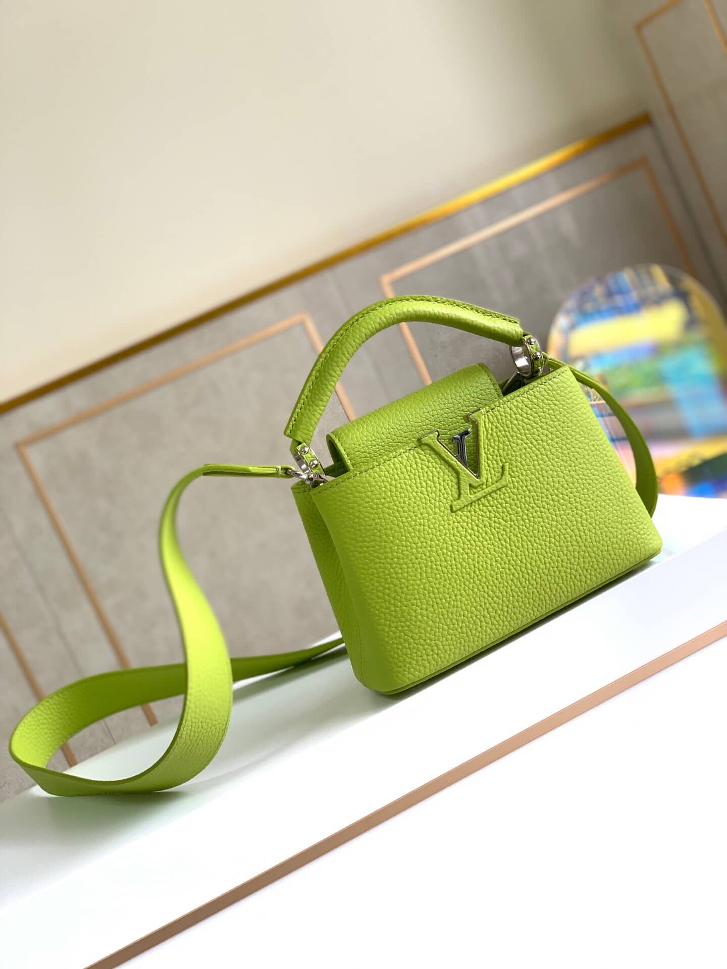 Best Replica Louis Vuitton Taurillon Leather Capucines Mini Replica Bag Green M55985 - Colareps