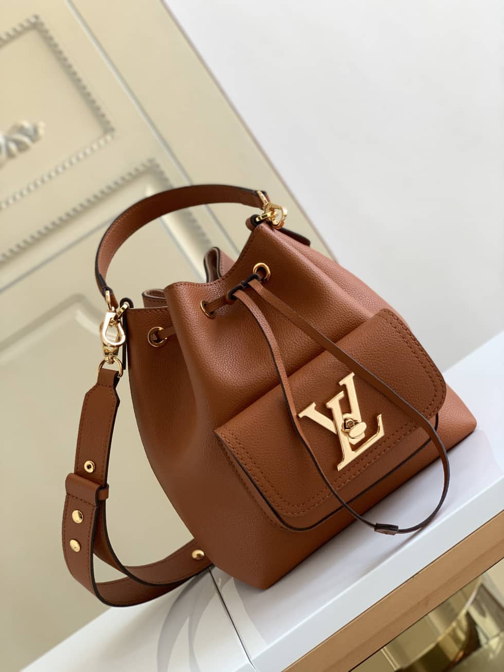 Best Replica Louis Vuitton Lockme Grained Calf Leather Brown M57689 Replica Bucket Bag - Colareps