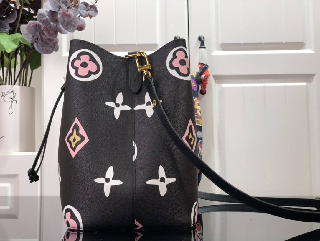 Best Replica Louis Vuitton Neo Noe Monogram Leather Replica Bag Black M44679 - Colareps