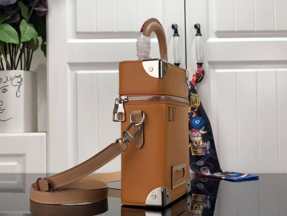 Best Replica Louis Vuitton Vertical Box Trunk Saffron Yellow M59666 Replica Shoulder Bag - Colareps