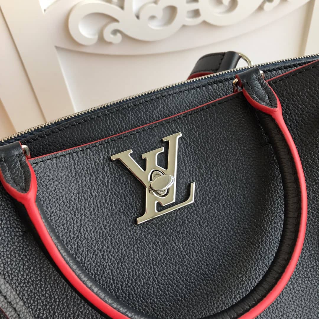 Best Replica Louis Vuitton Lockmeto Leather Tote Replica Black M54569 - Colareps