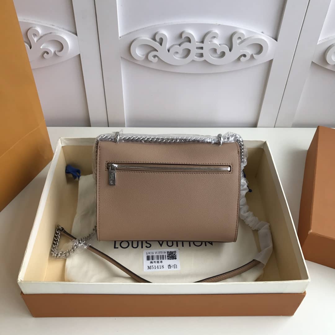 Best Replica Louis Vuitton MyLockMe BB Calf Chain Replica Shoulder Bag Apricot White M51418 - Colareps