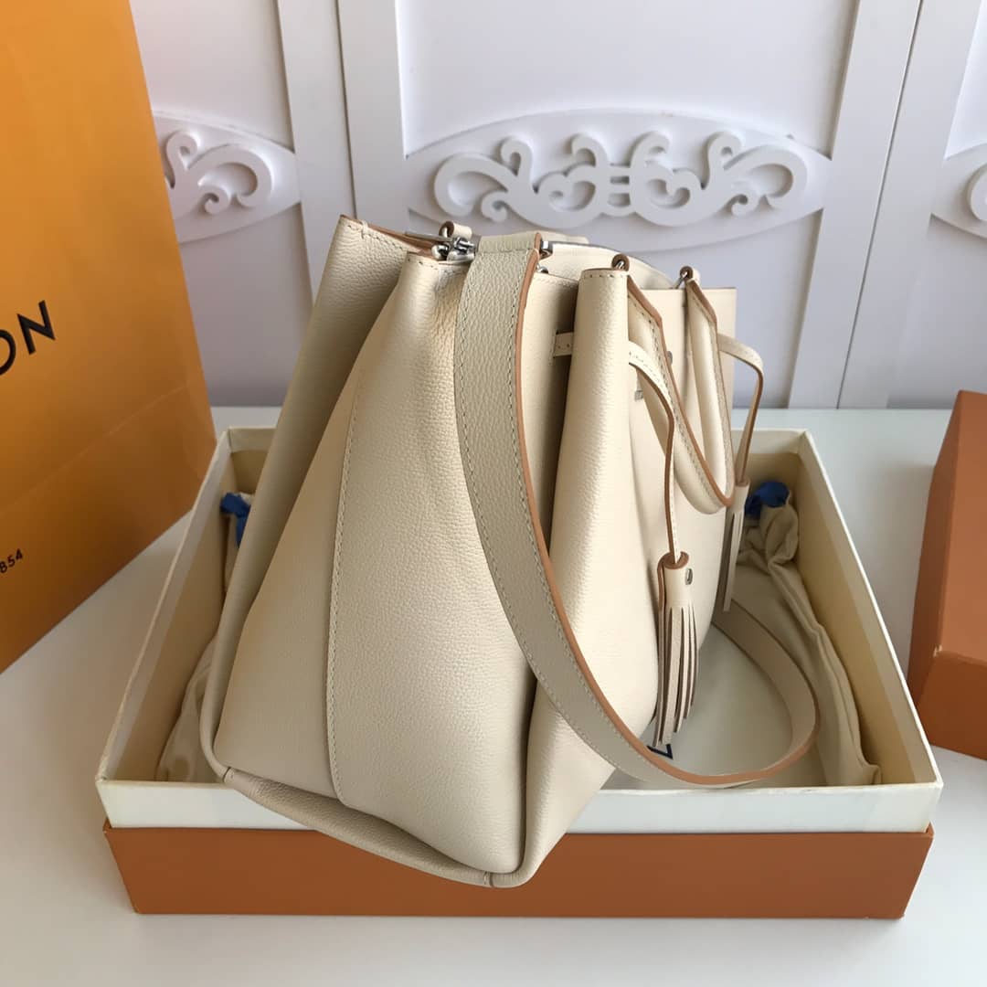 Best Replica Louis Vuitton Lockmeto Leather Tote Replica White M54569 - Colareps