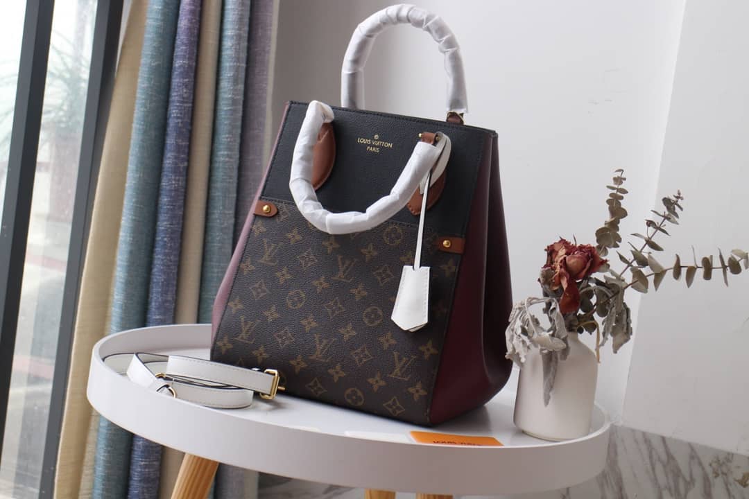 Best Replica Louis Vuitton Monogram Fold MM 2way Tote Replica Black M45409 - Colareps
