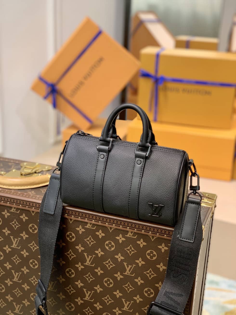 Best Replica Louis Vuitton Keepall Nano Lychee Grain Cowhide Black M57083 Replica Shoulder Bag - Colareps