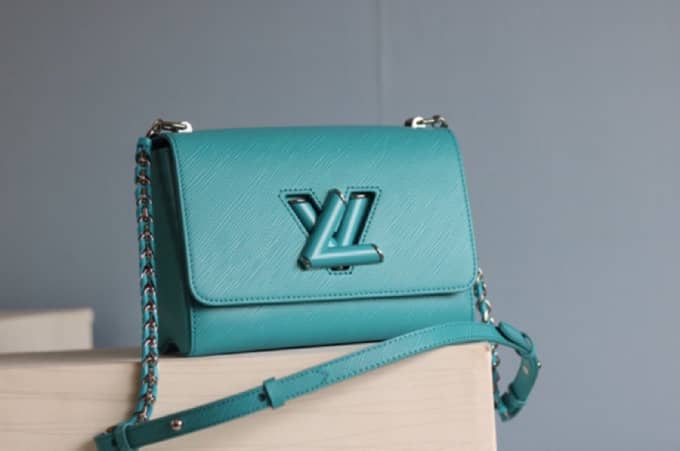 Best Replica Louis Vuitton Twist MM Chain Leather Replica Bag Green M50282 - Colareps