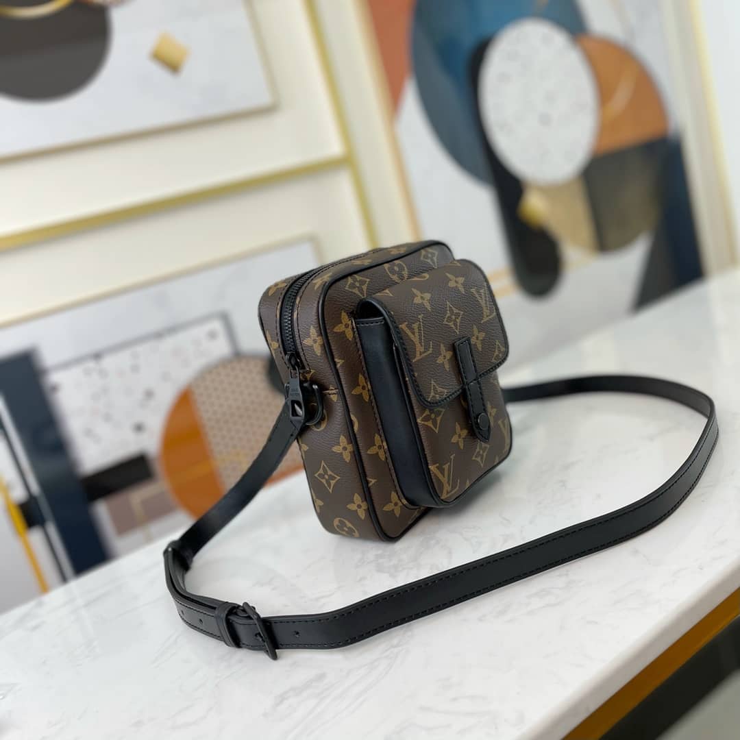 Best Replica Louis Vuitton Virgil Abloh Christopher Wearable Replica Wallet M69404 - Colareps