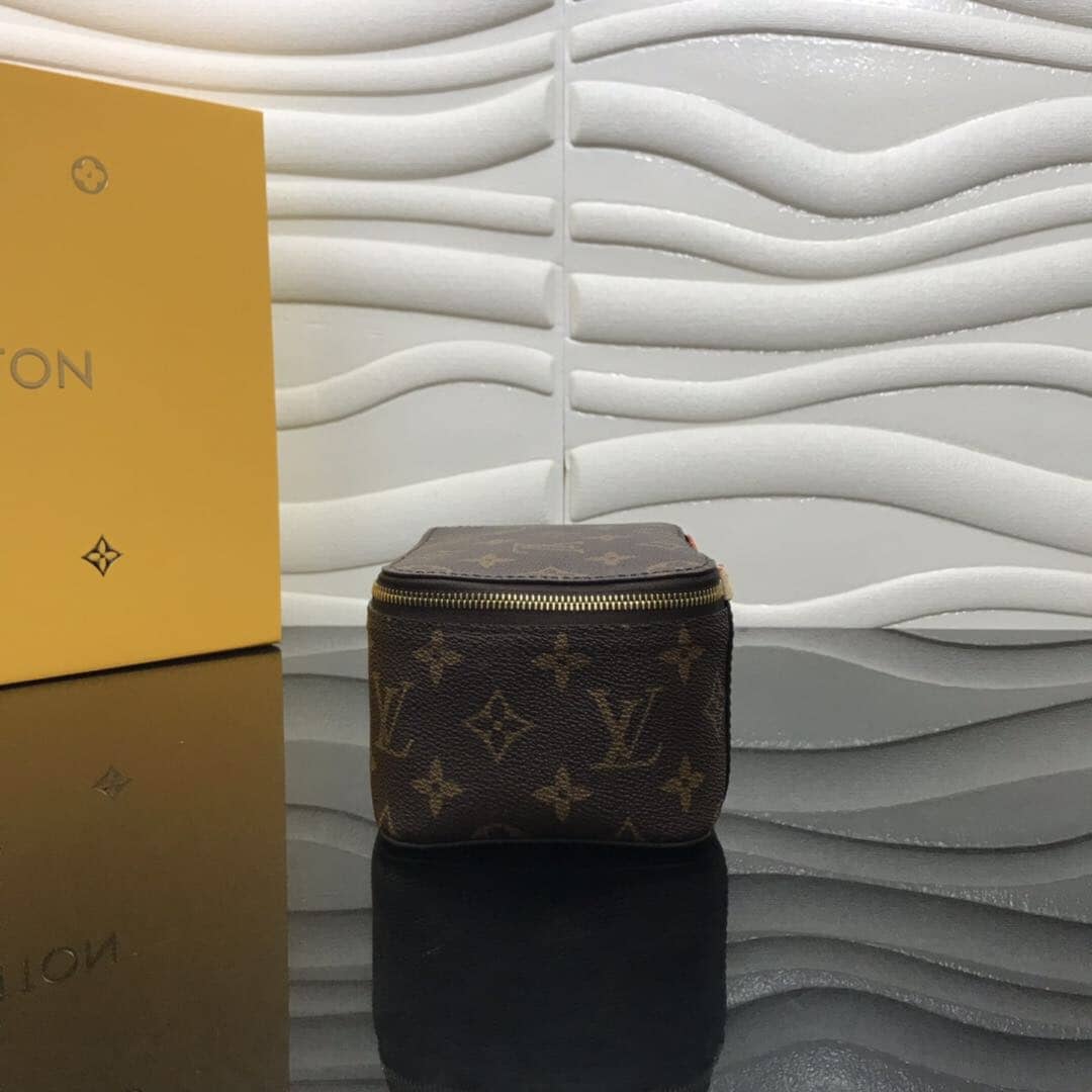 Best Replica Louis Vuitton Monogram Packing Cube MM Replica - Colareps