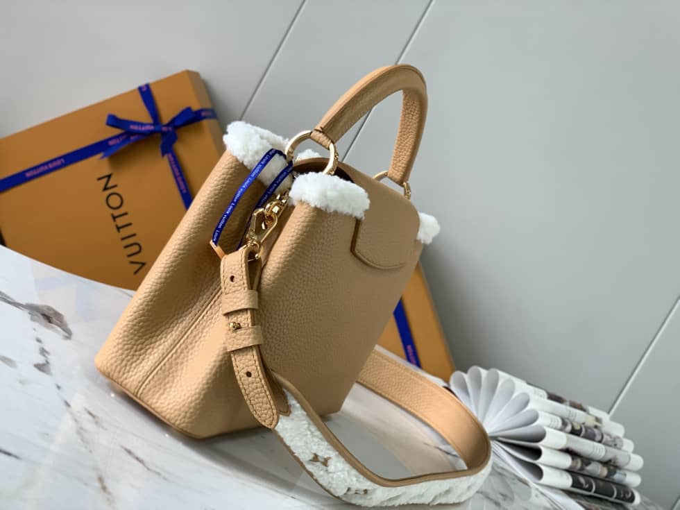 Best Replica Louis Vuitton Capucines BB Cruise M59267 Replica Crossbody Bag - Colareps