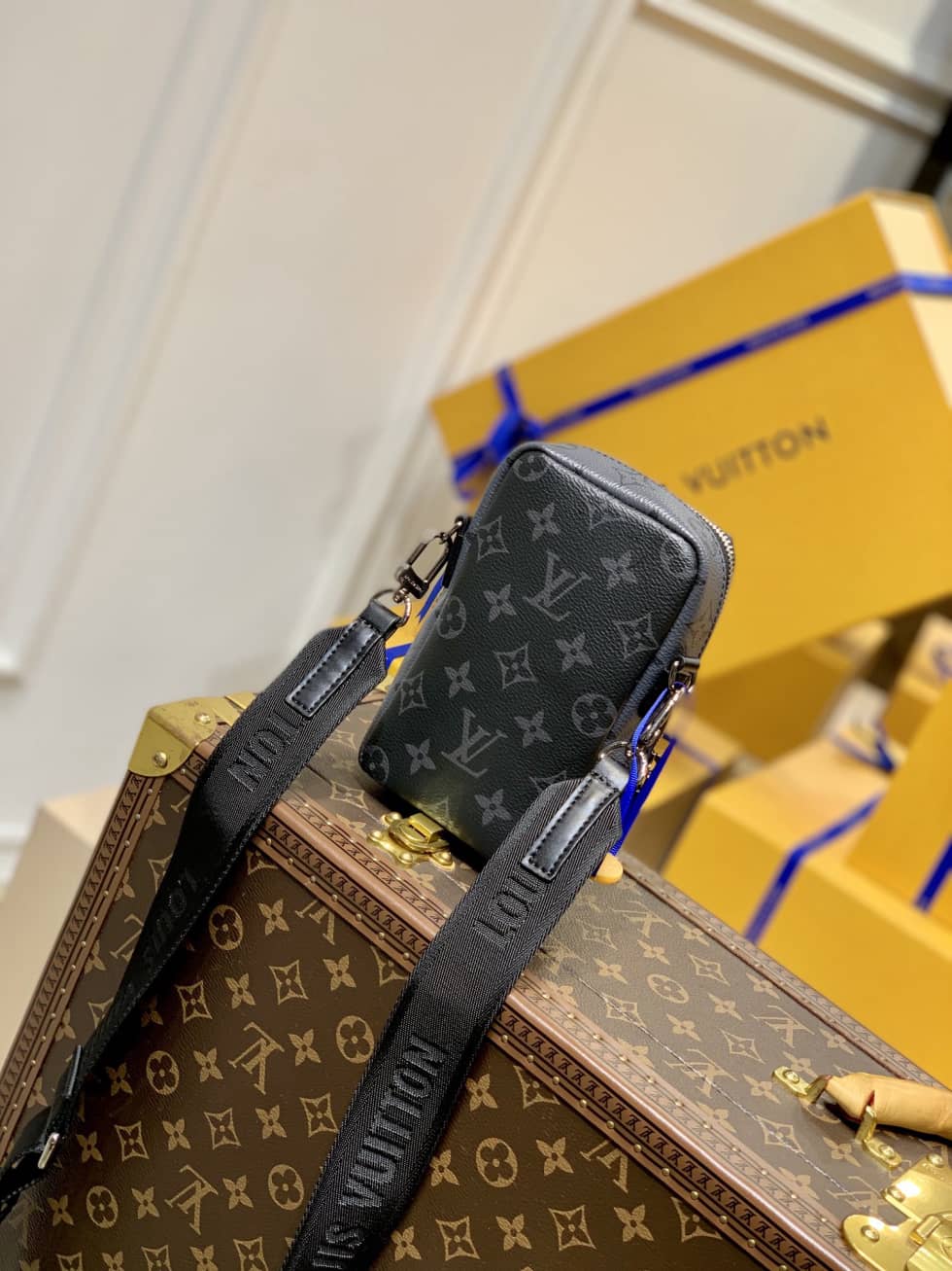 Best Replica Louis Vuitton x Nigo Flap Double Pouch Gery M81005 Replica Phone Bag - Colareps
