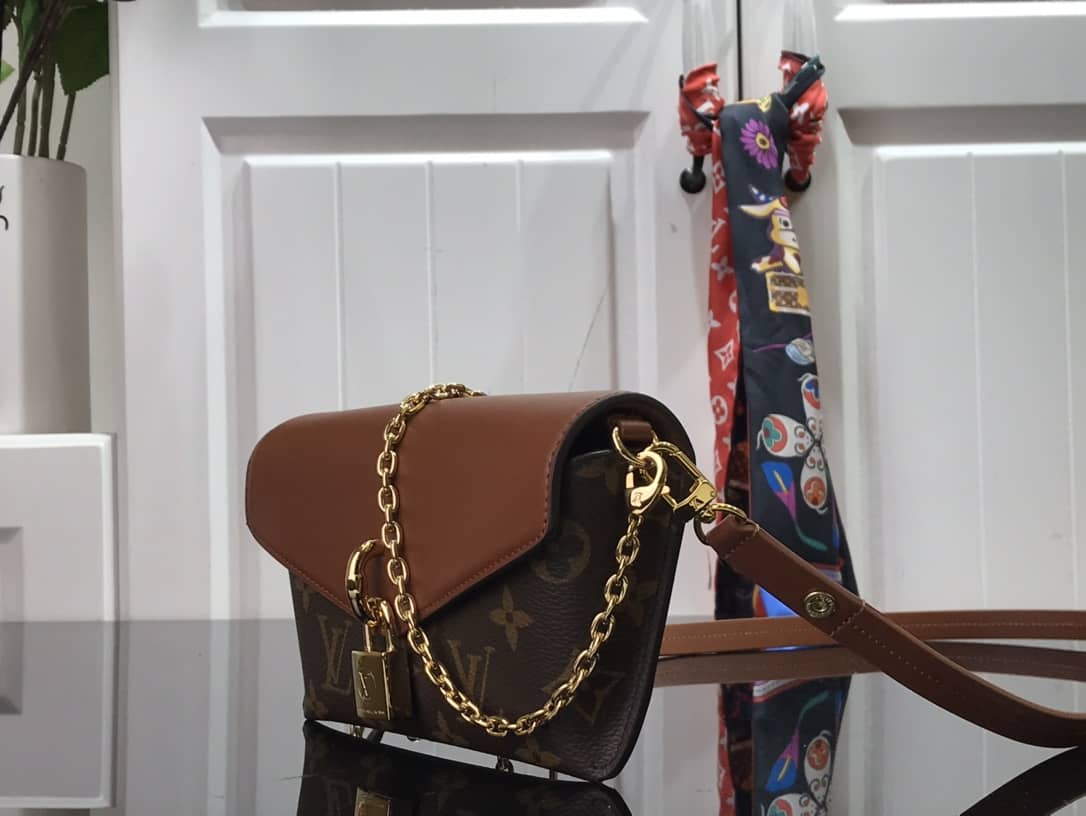 Best Replica Louis Vuitton Padlock On Strap Monogram Replica Shoulder Bag Brown M80559 - Colareps